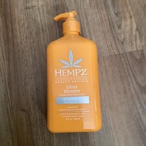 Hempz Citrus Blossom Herbal Body Moisturizer 17 oz.